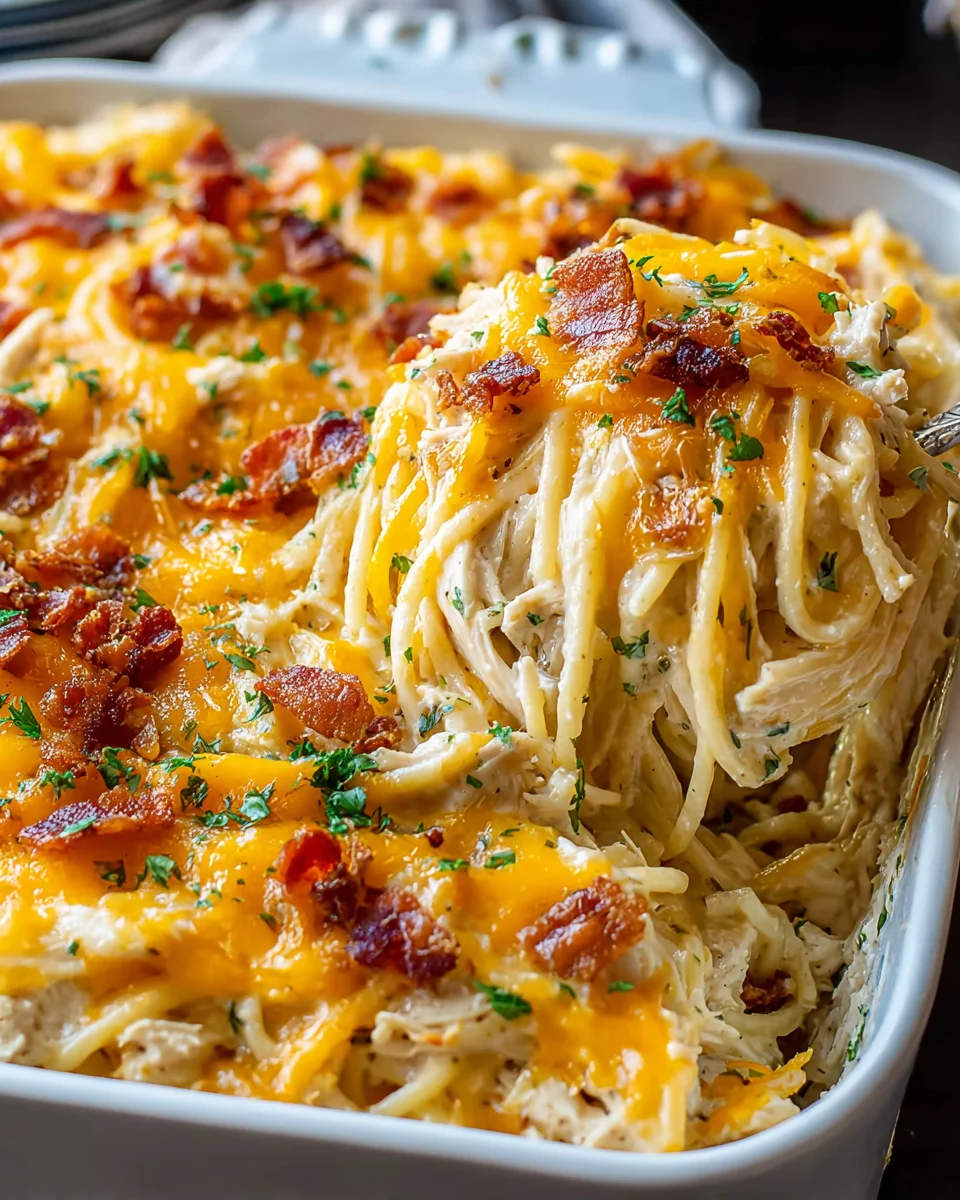 Creamy Southern Spaghetti Bake: Easy Family Dinner!