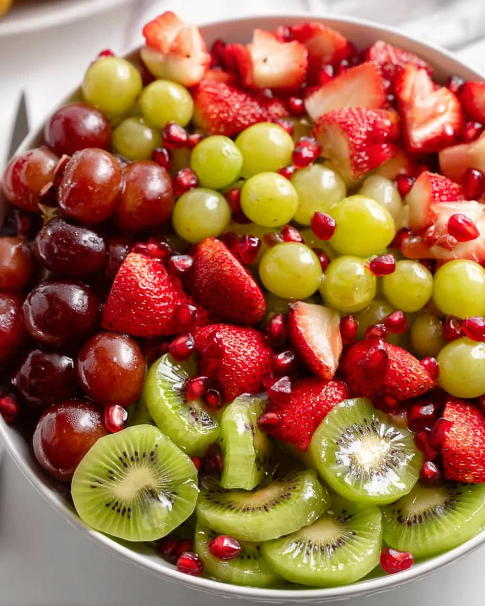 Christmas Fruit Salad: Festive & Easy Holiday Dessert!